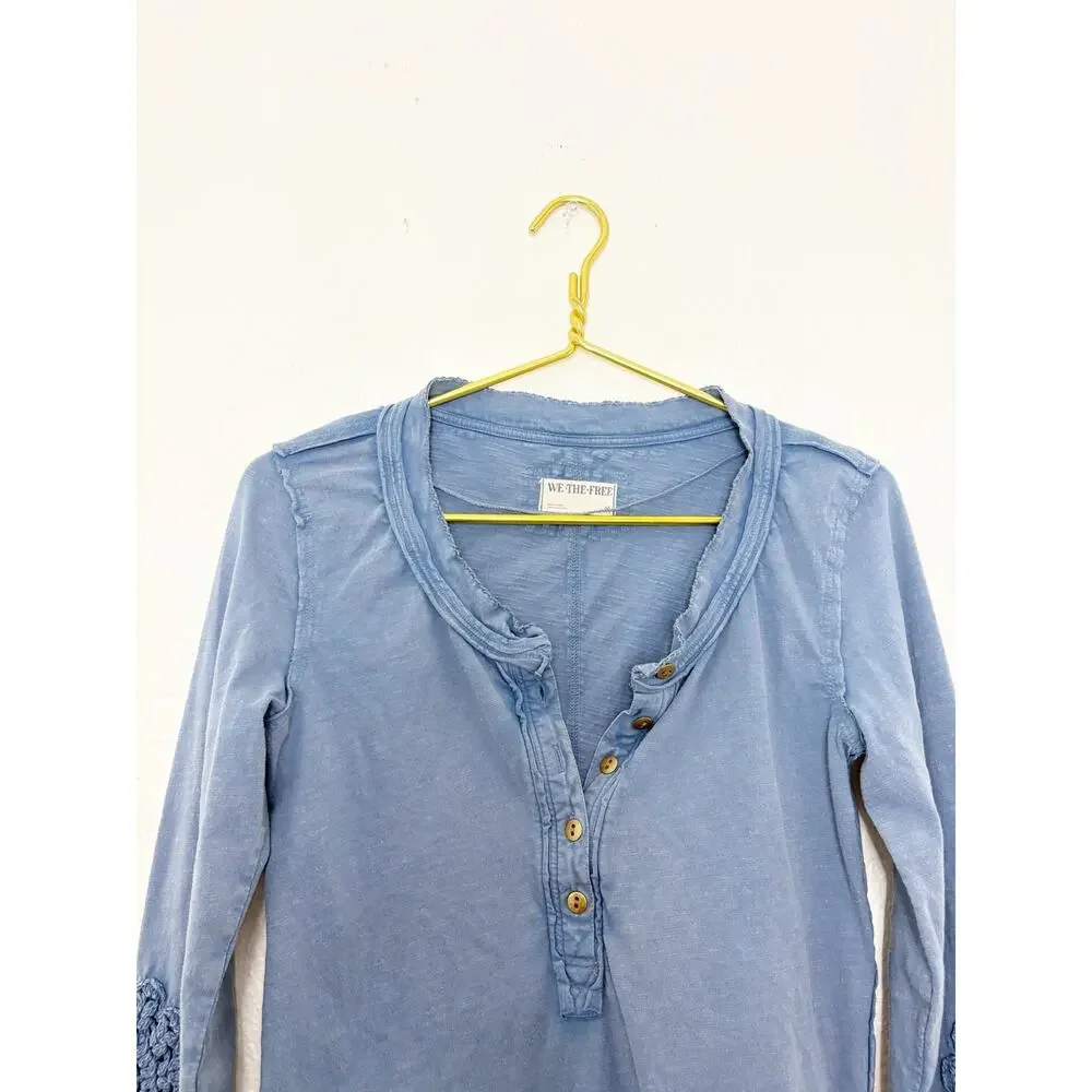 Free People Our Song Henley Cuff Long-Sleeve Shirt Size Medium Blue Crochet